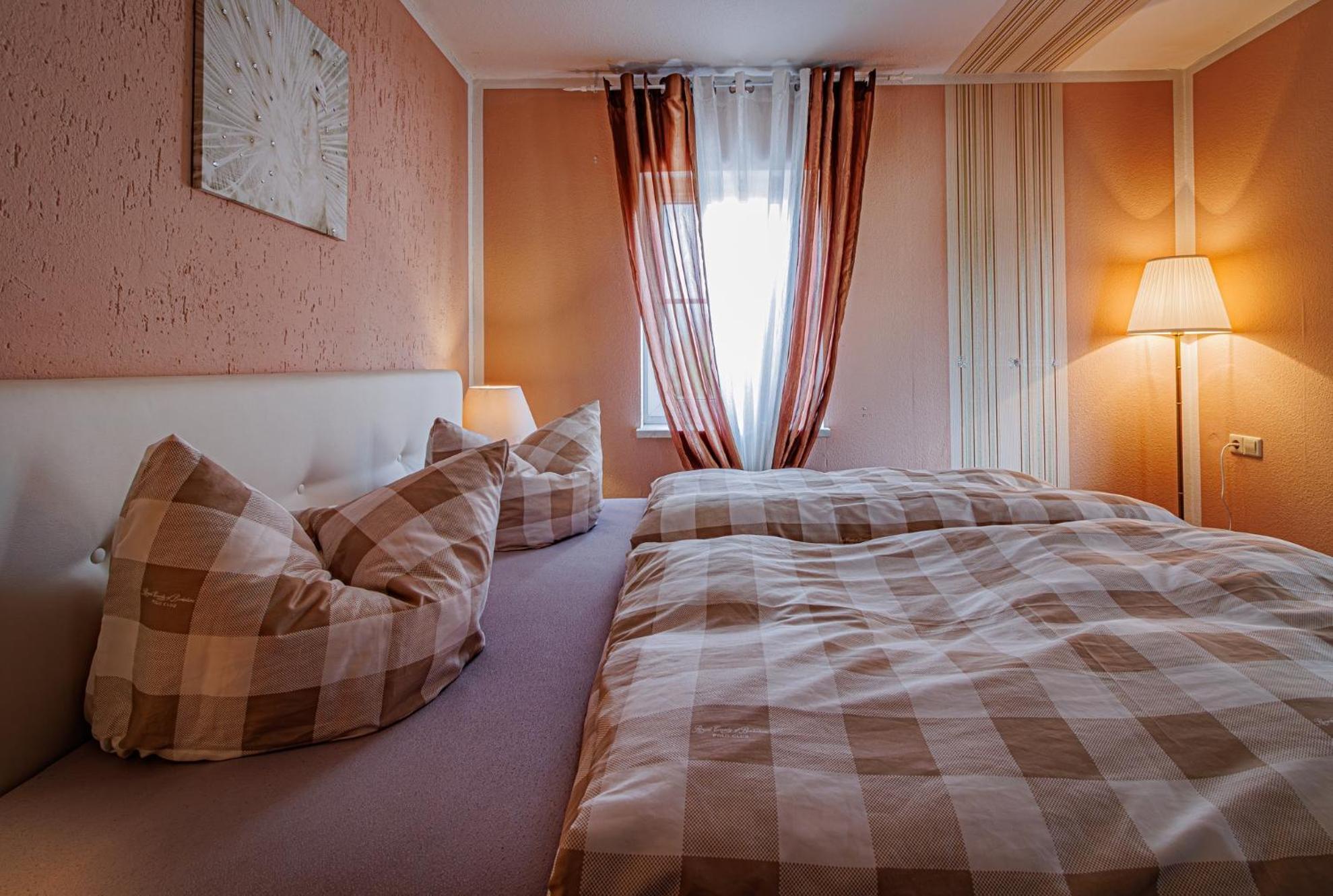 Wohnen Ueber Einem Mediterranen Restaurant,Apartment 2 Oder 3 Lipsk Zewnętrze zdjęcie