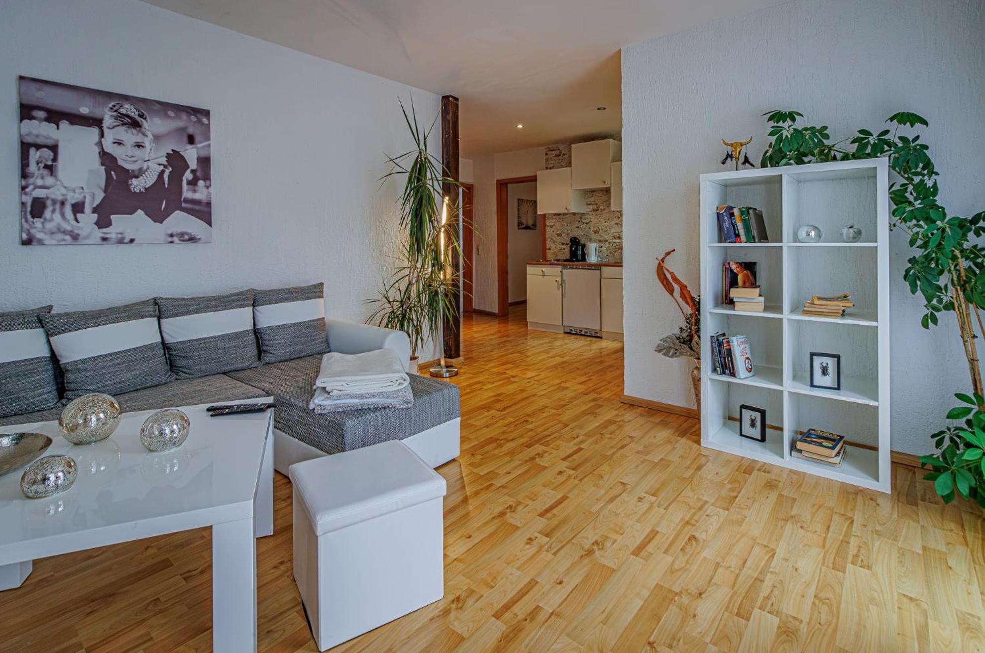 Wohnen Ueber Einem Mediterranen Restaurant,Apartment 2 Oder 3 Lipsk Zewnętrze zdjęcie