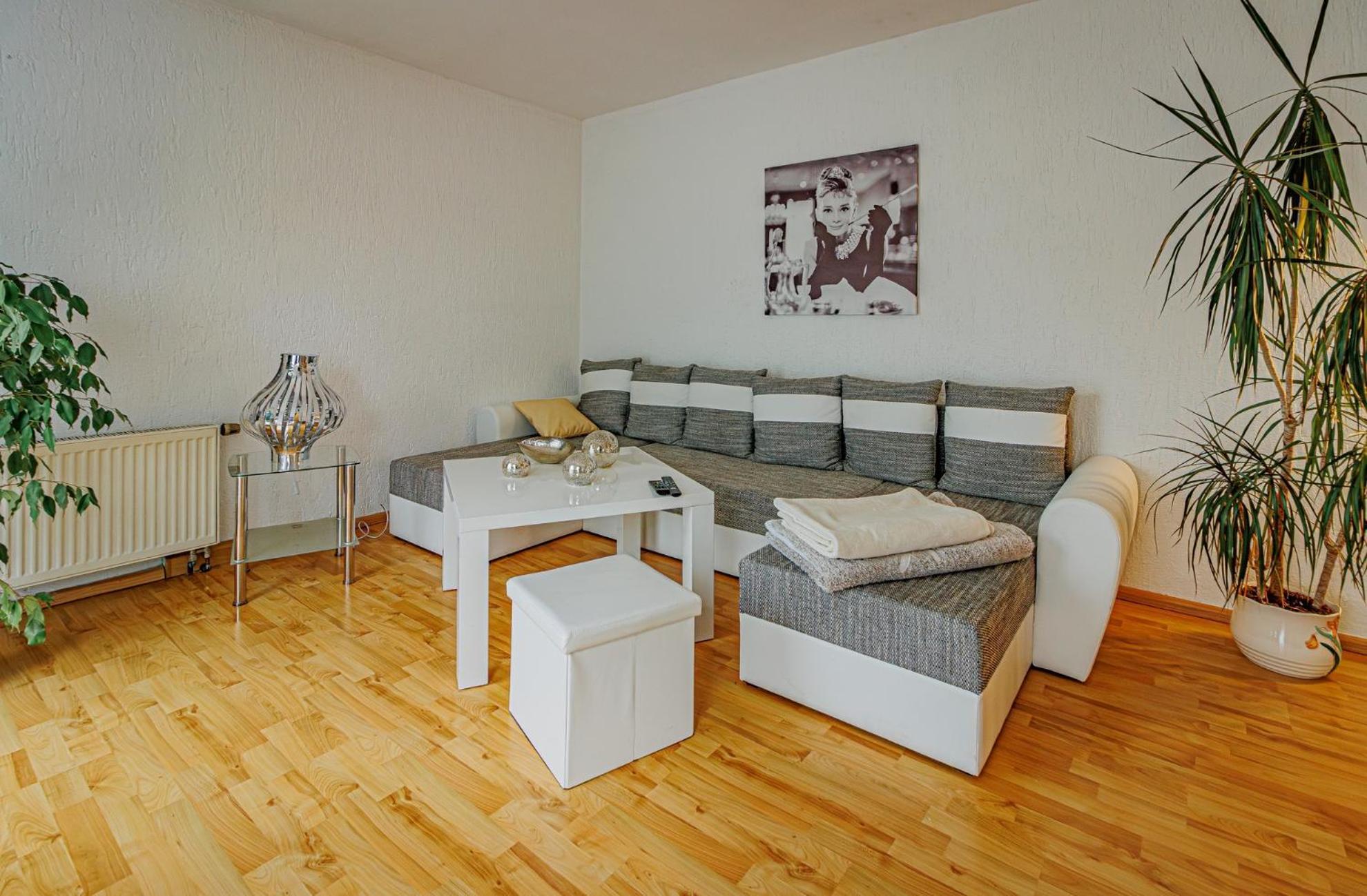 Wohnen Ueber Einem Mediterranen Restaurant,Apartment 2 Oder 3 Lipsk Zewnętrze zdjęcie